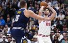 NBA总决赛双雄强势对决，明星中锋与后卫缺一不可！火箭队面临严峻考验，两大关键位置亟需引援补强引发热议
